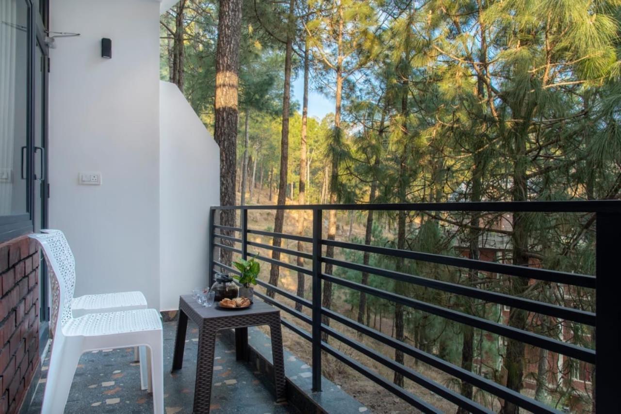 Hills Accomodation Kasauli Exterior photo
